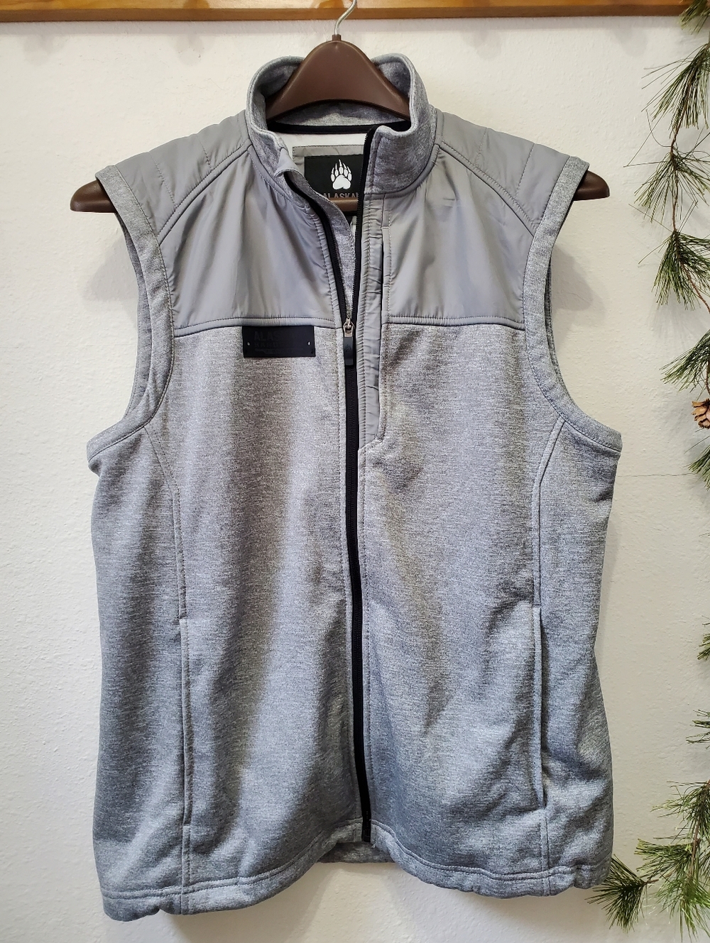 Alaskan Hardgear by Duluth Trading Co. Fleece Fishing Vest Unisex